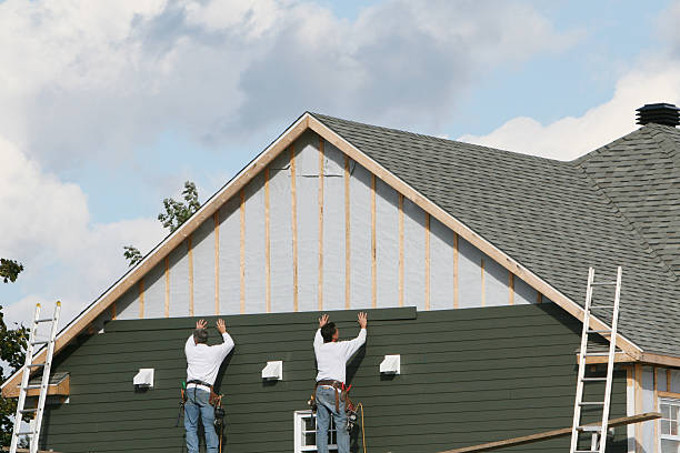 Professional Siding Repair technician working in Marengo, IL